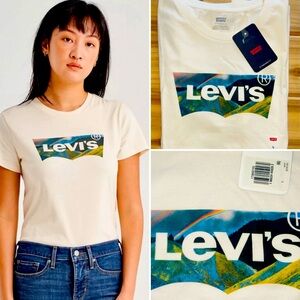 NEW LEVI’S Women’s The Perfect Tee Top Interstellar size Large NWT